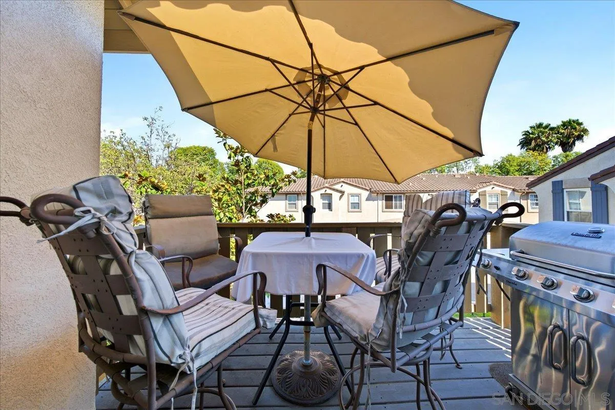 6015 Paseo Salinero