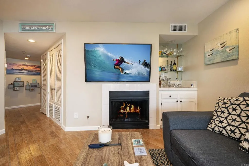 400 N The Strand Unit 51, Oceanside Unit: 51