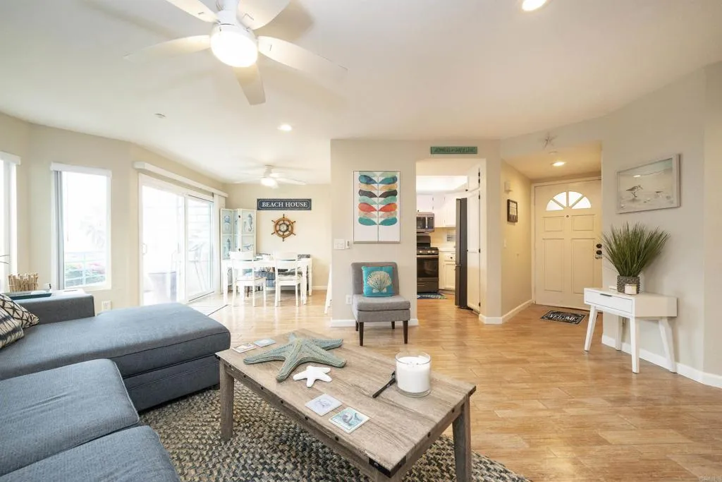 400 N The Strand Unit 51, Oceanside Unit: 51