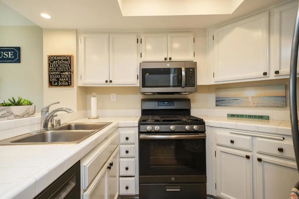 400 N The Strand Unit 51, Oceanside Unit: 51