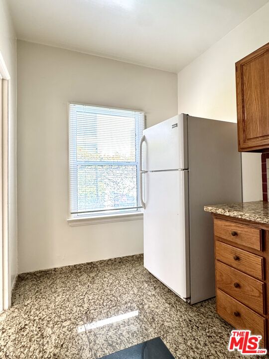 121 N Swall Dr Unit: 4