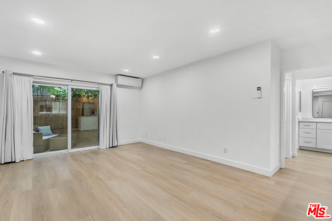 9005 Cynthia St Unit: 116