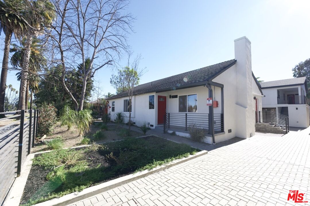 17610 Sherman Way Unit: 3