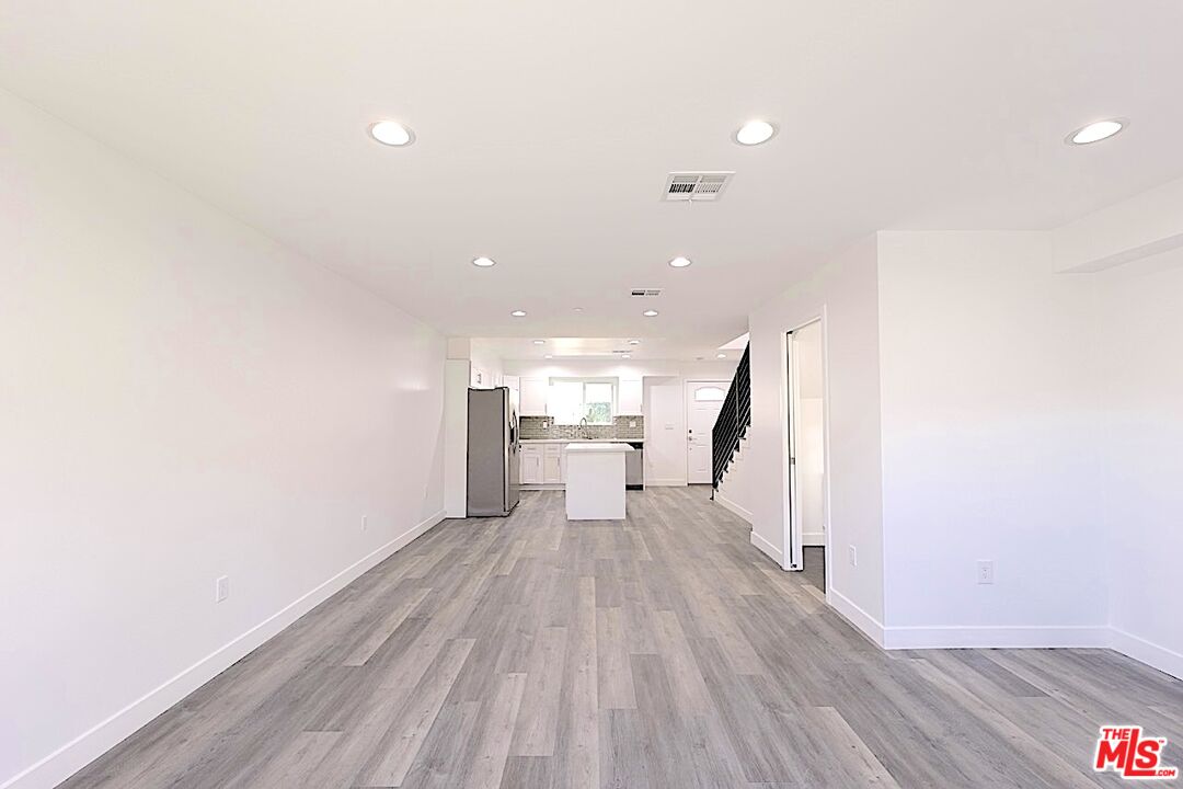 17610 Sherman Way Unit: 3