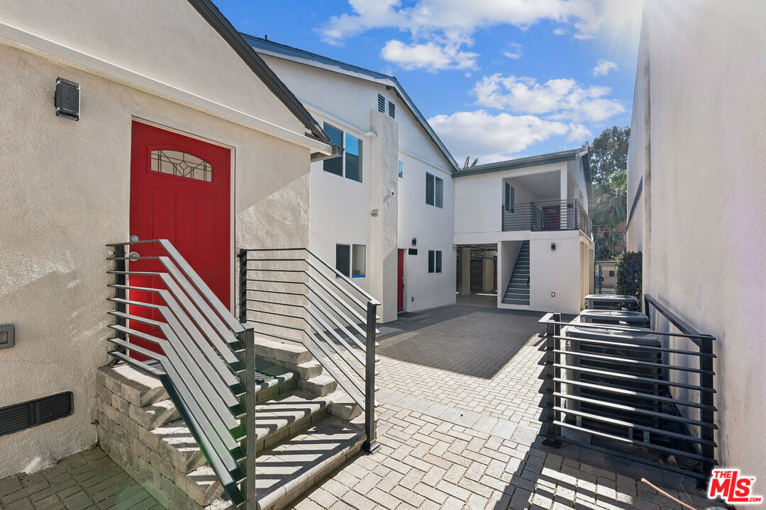 17610 Sherman Way Unit: 3