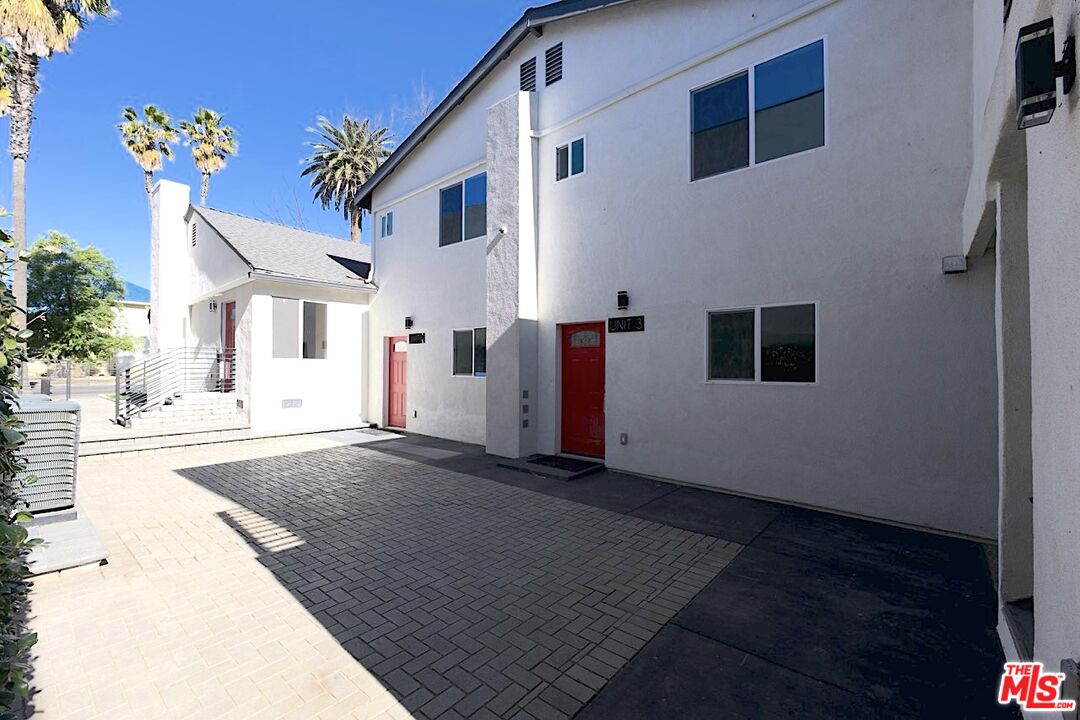 17610 Sherman Way Unit: 3