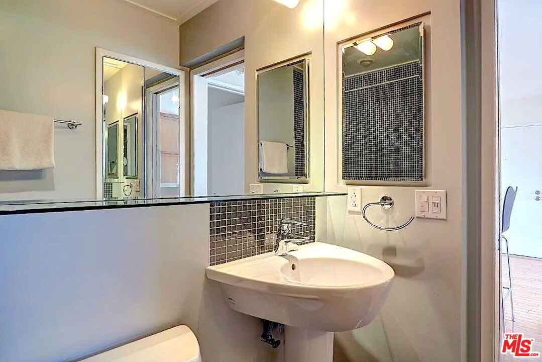 9005 Cynthia St Unit: 409