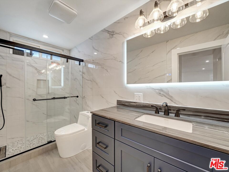 9005 Cynthia St Unit: 412