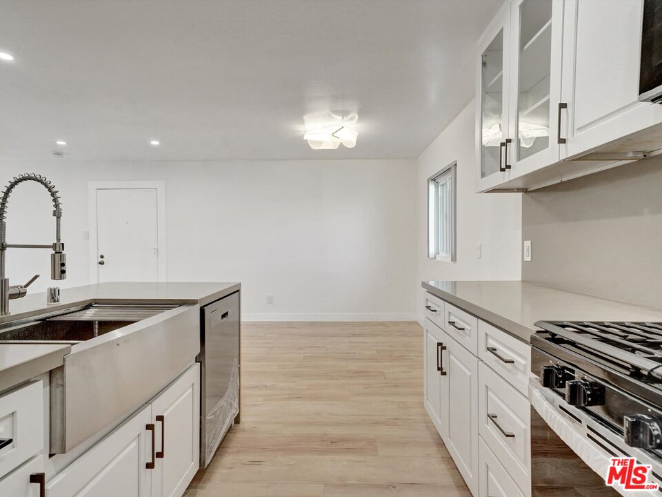 9005 Cynthia St Unit: 412