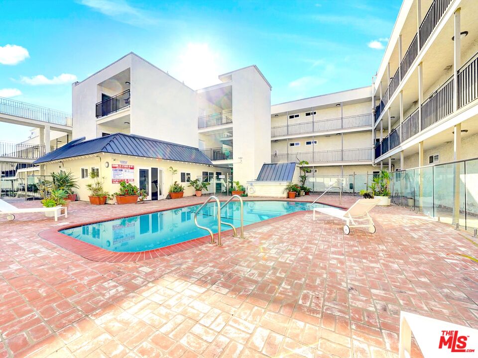 9005 Cynthia St Unit: 412