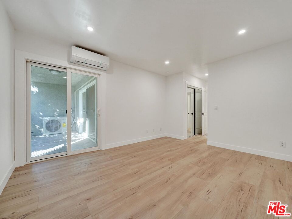 9005 Cynthia St Unit: 412