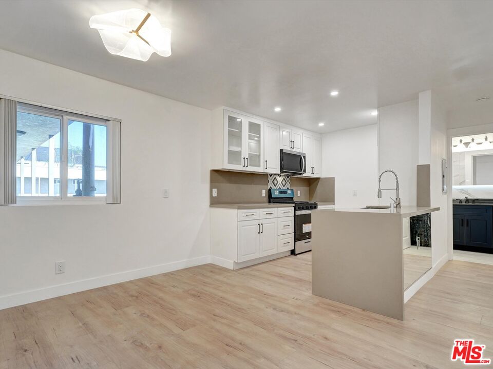 9005 Cynthia St Unit: 412