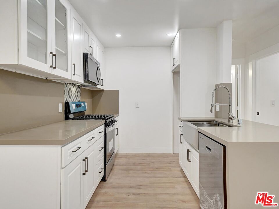 9005 Cynthia St Unit: 412