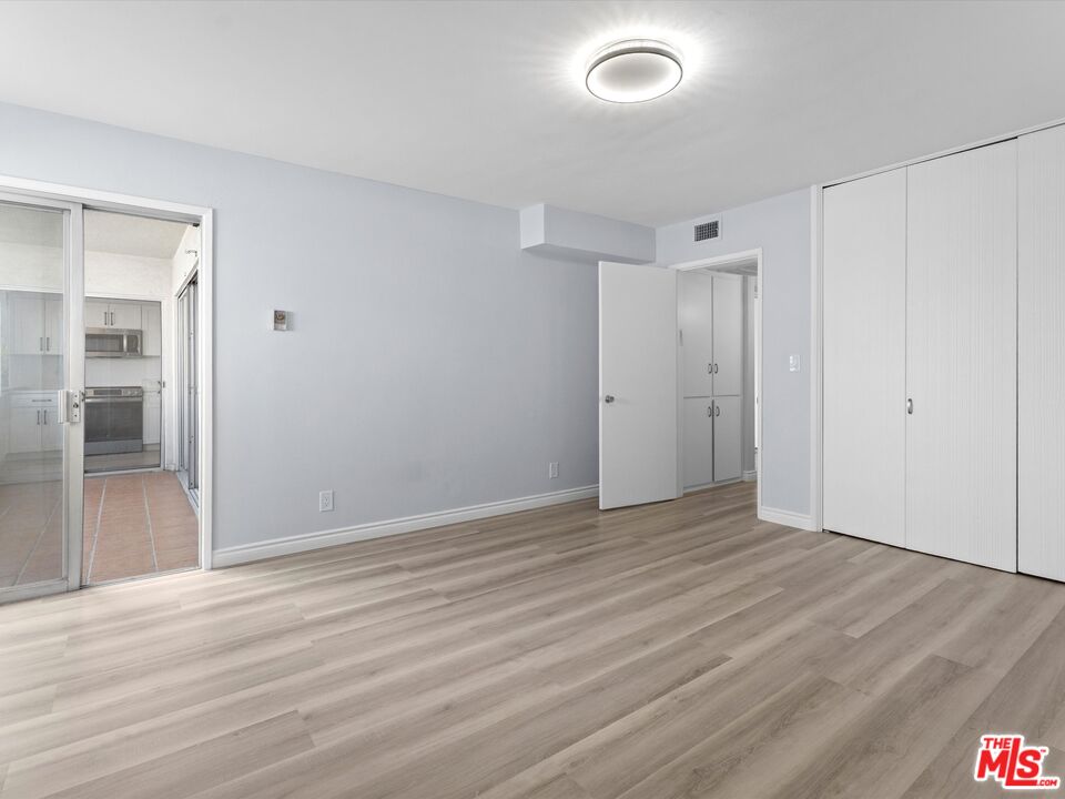7949 Selma Ave Unit: 12