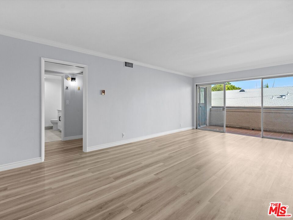 7949 Selma Ave Unit: 12