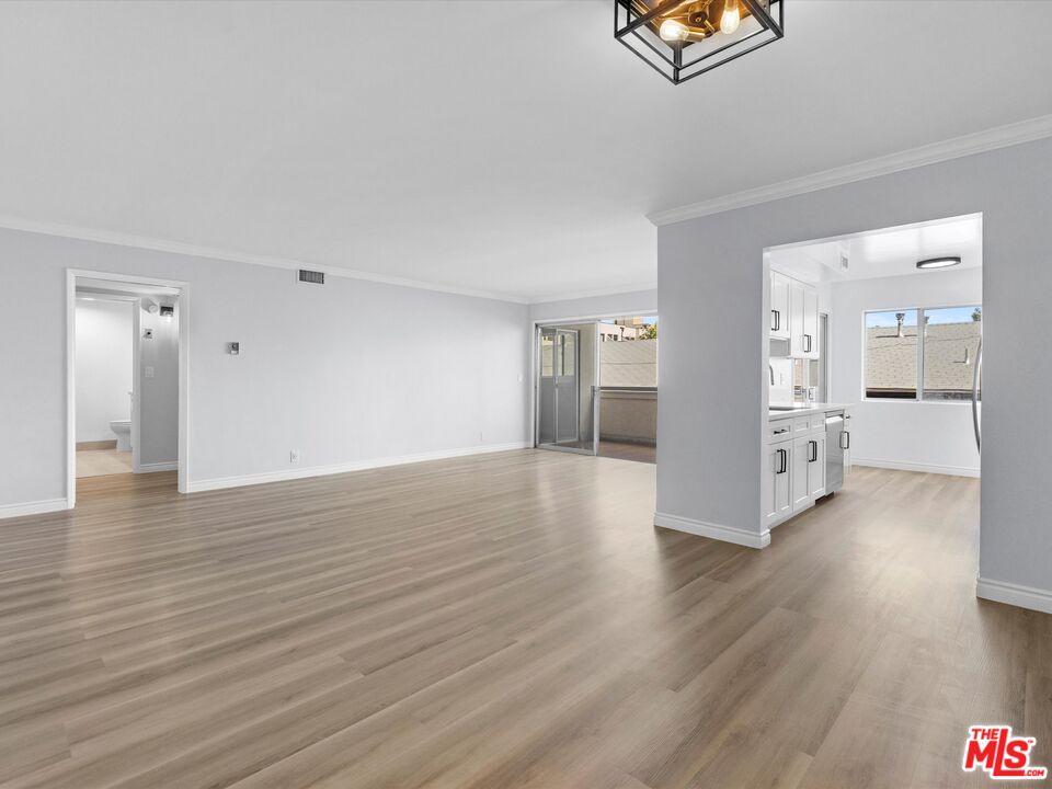 7949 Selma Ave Unit: 12