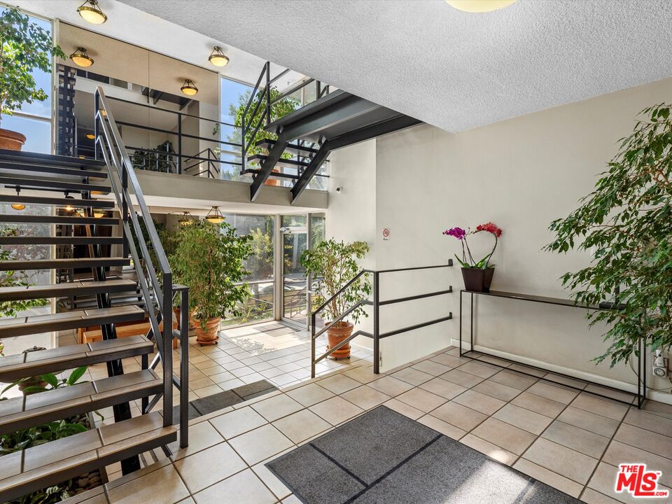 7949 Selma Ave Unit: 12