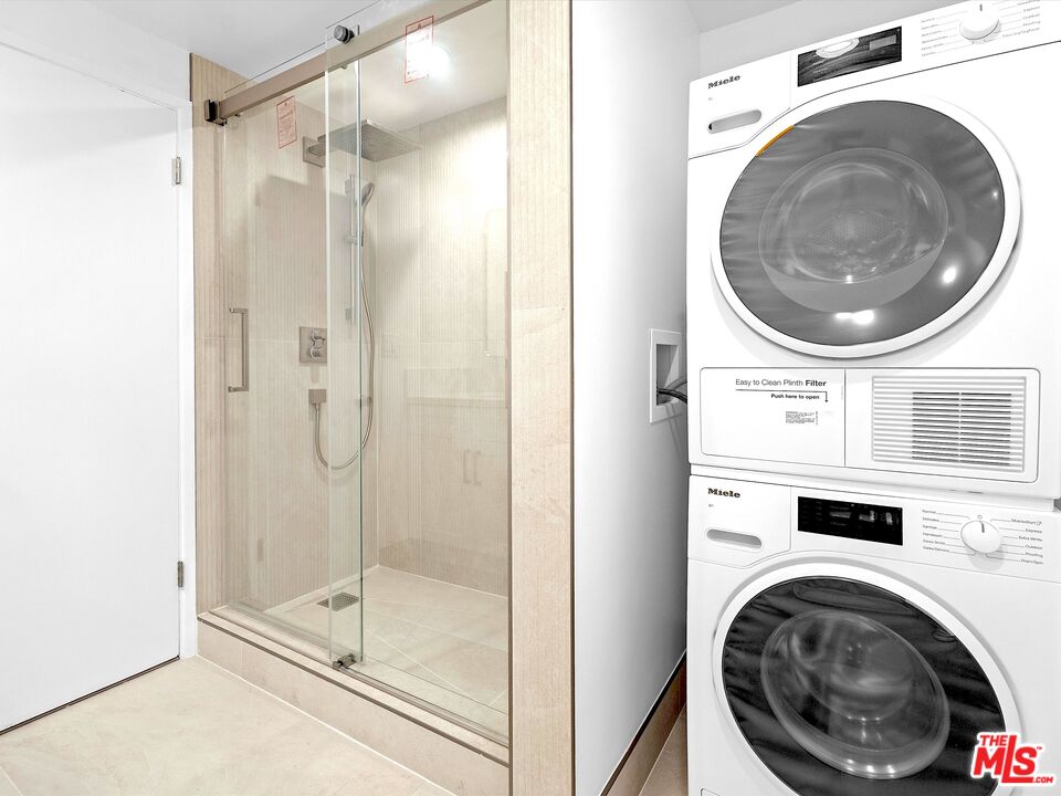 7949 Selma Ave Unit: 12