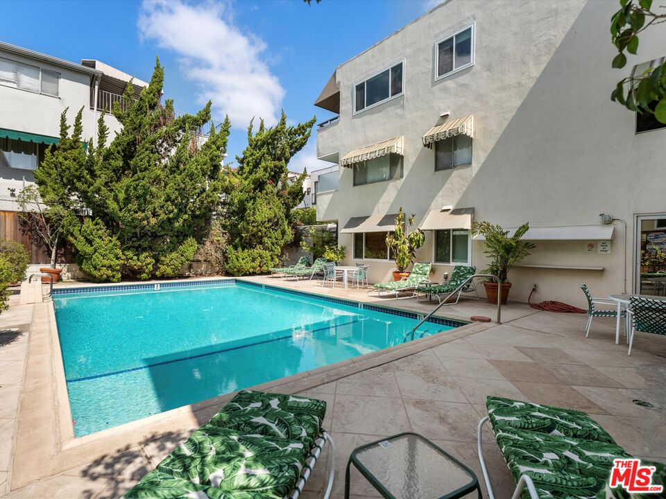 7949 Selma Ave Unit: 12