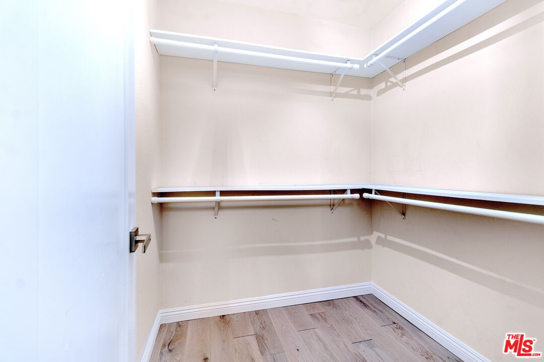 9005 Cynthia St Unit: 215