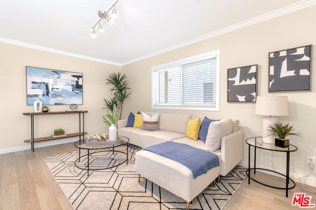 9005 Cynthia St Unit: 215