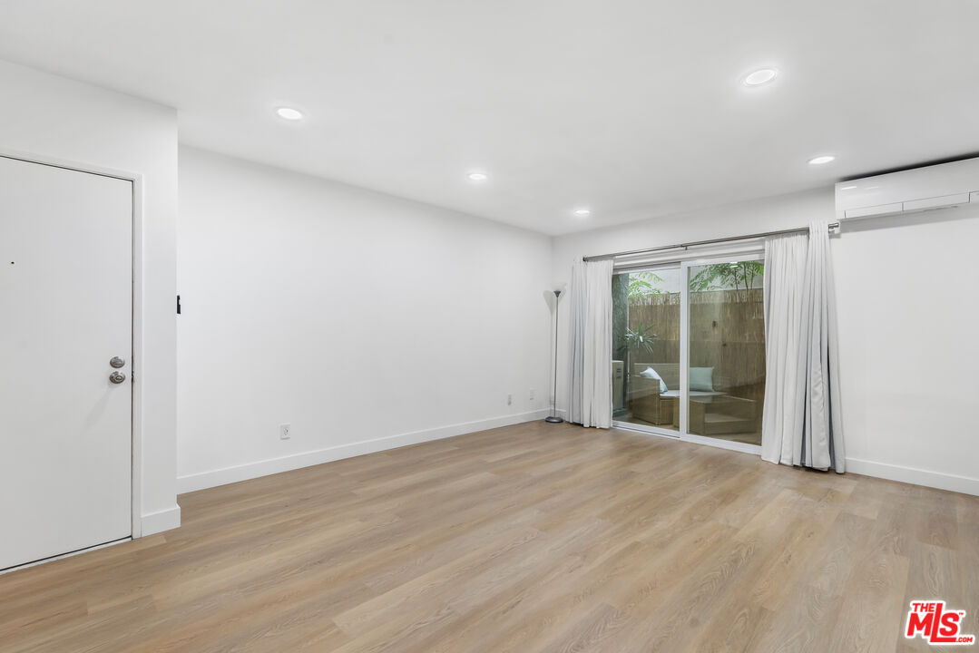 9005 Cynthia St Unit: 116