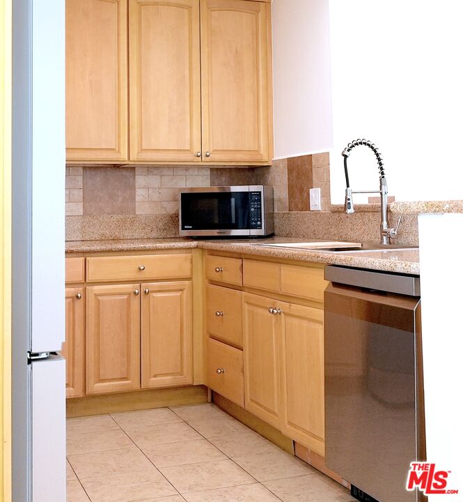 9005 Cynthia St Unit: 414