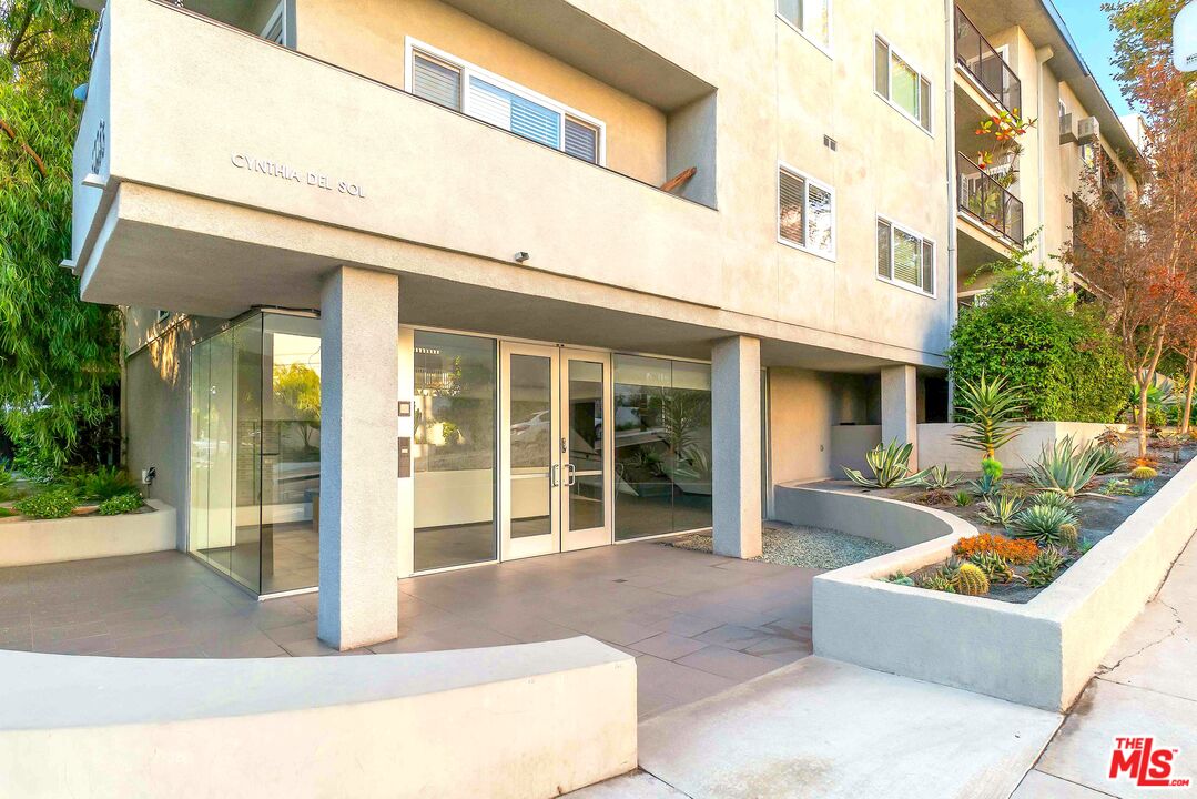 9005 Cynthia St Unit: 414