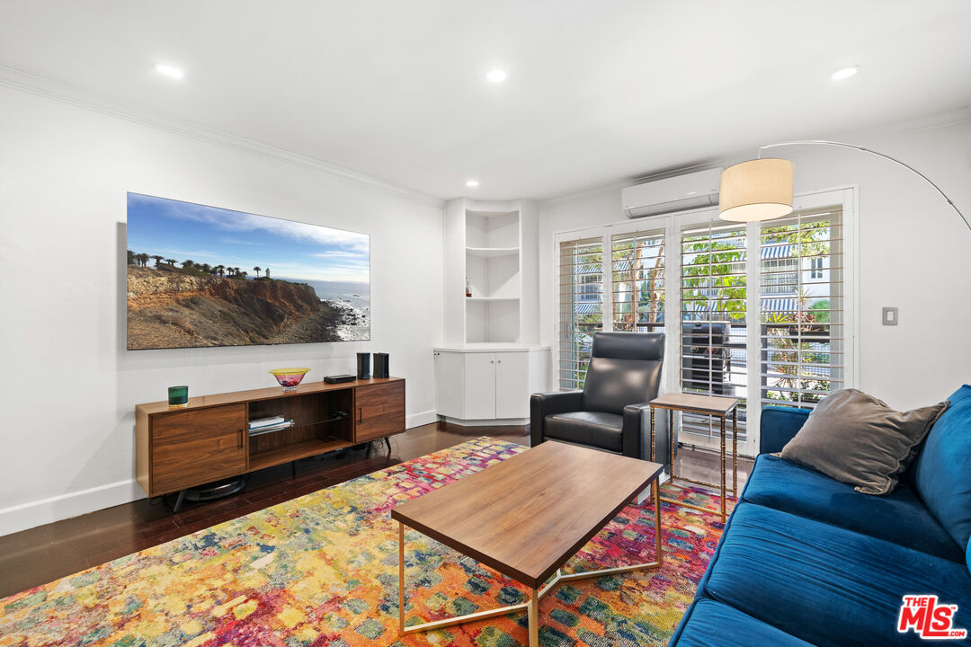 9005 Cynthia St Unit: 208