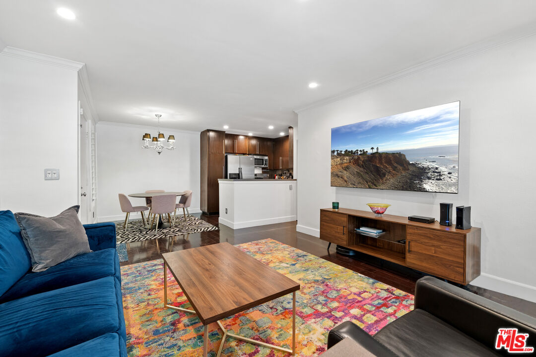 9005 Cynthia St Unit: 208