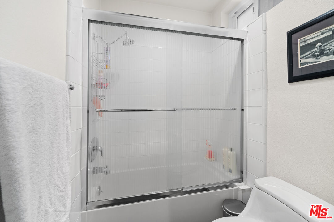 9005 Cynthia St Unit: 208