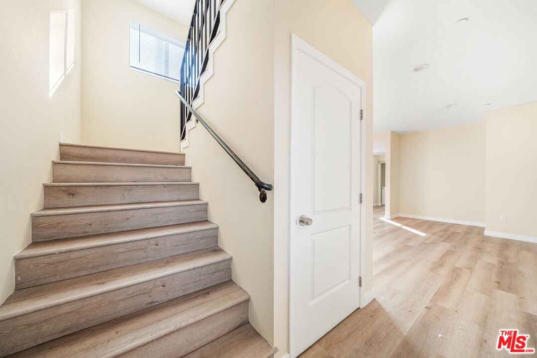 1002 E 33rd St Unit: 3