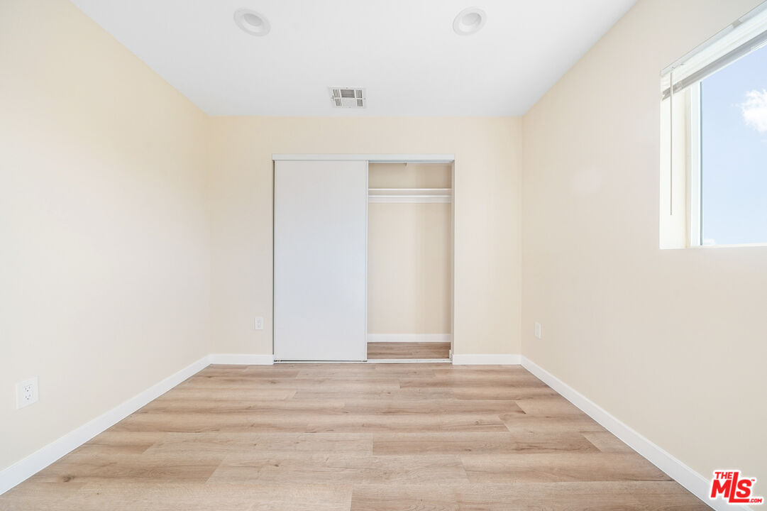 1002 E 33rd St Unit: 3