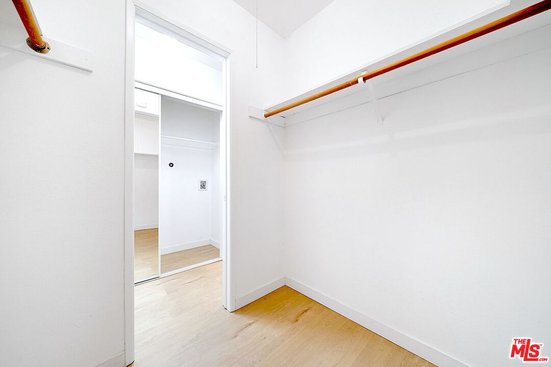 9005 Cynthia St Unit: 216