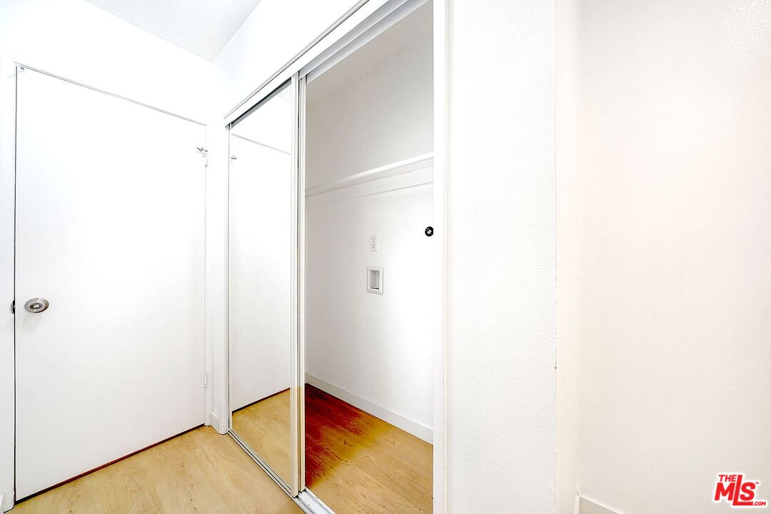 9005 Cynthia St Unit: 216