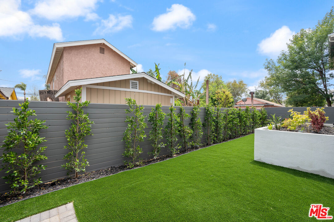 7306 Independence Ave