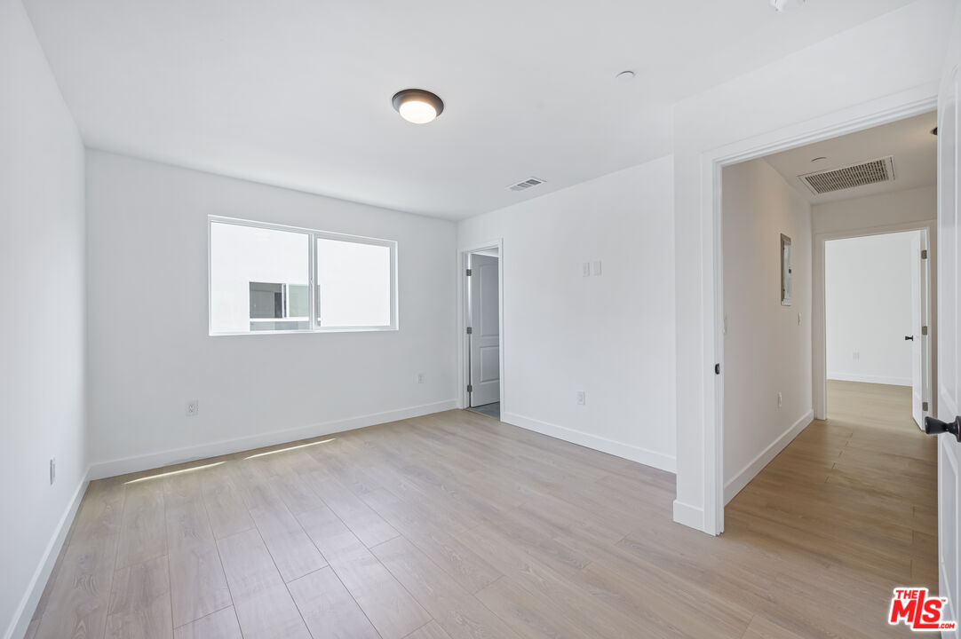 7306 Independence Ave