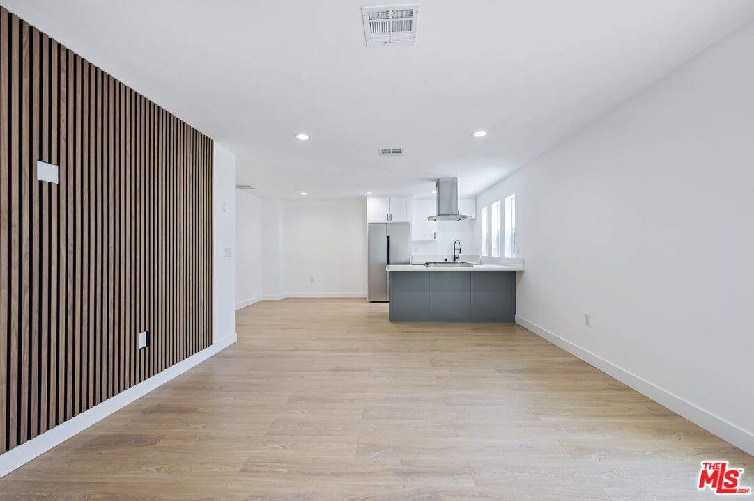 7306 Independence Ave