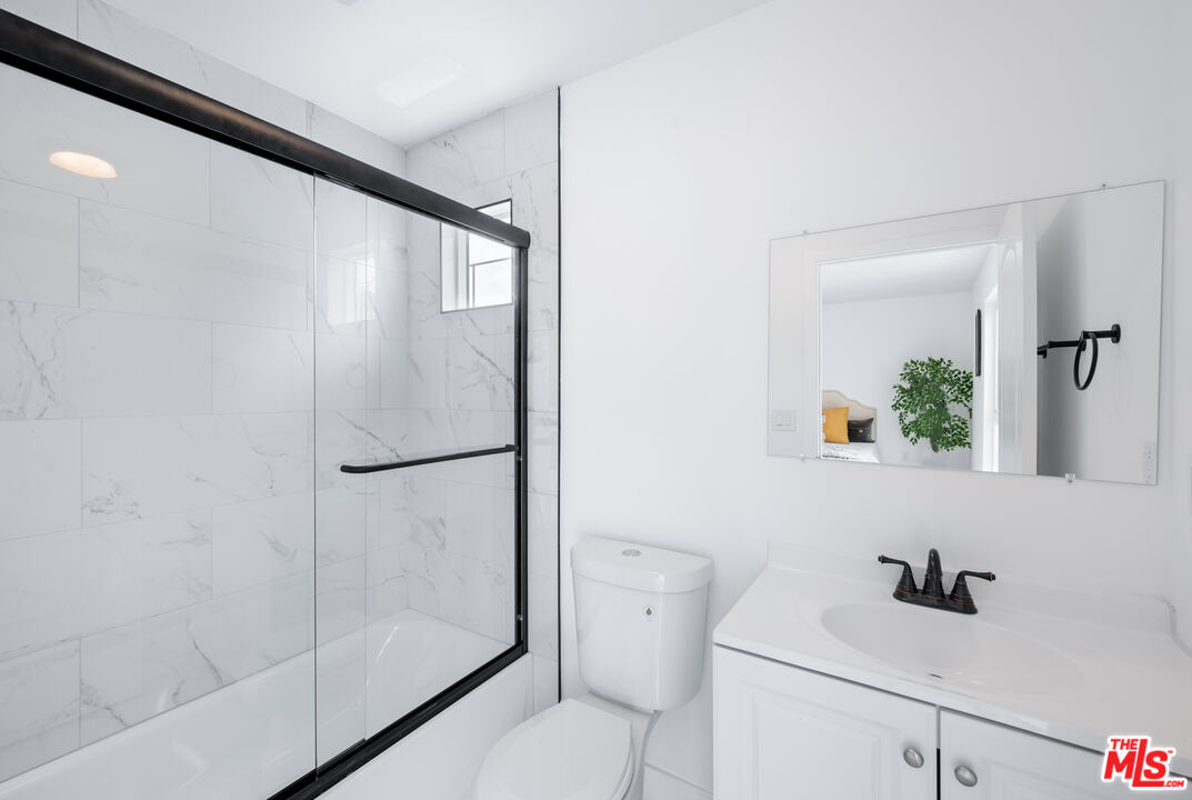 7306 Independence Ave