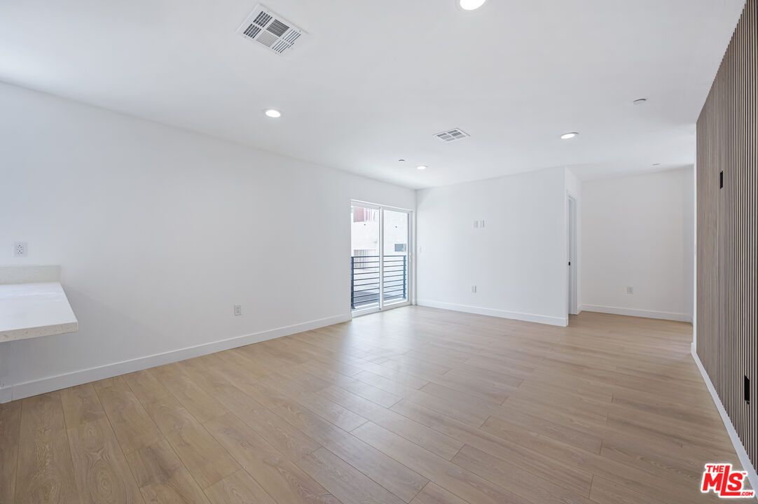 7306 Independence Ave