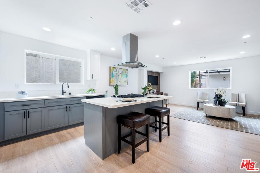 7306 Independence Ave