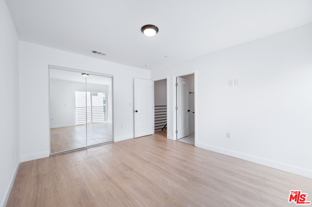 7306 Independence Ave