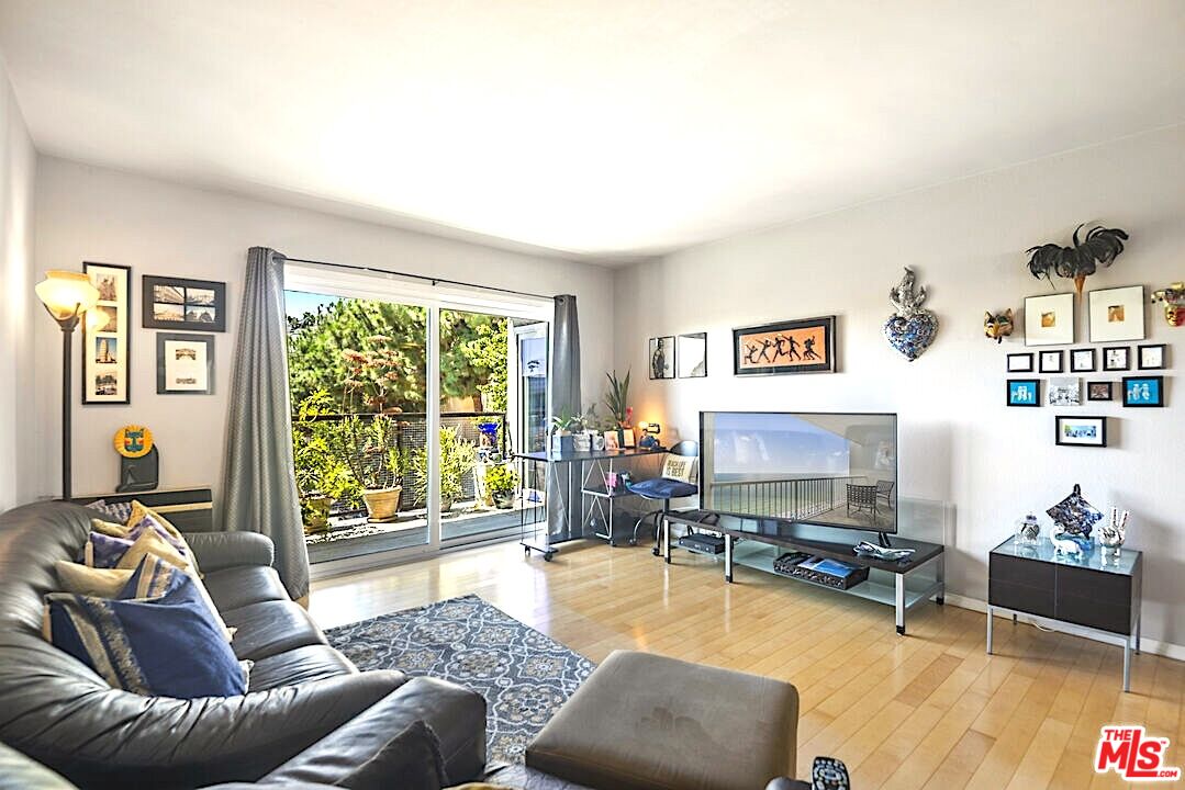9005 Cynthia St Unit: 413
