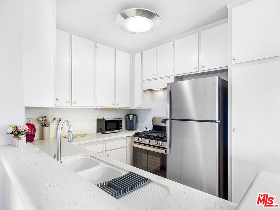 9005 Cynthia St Unit: 413