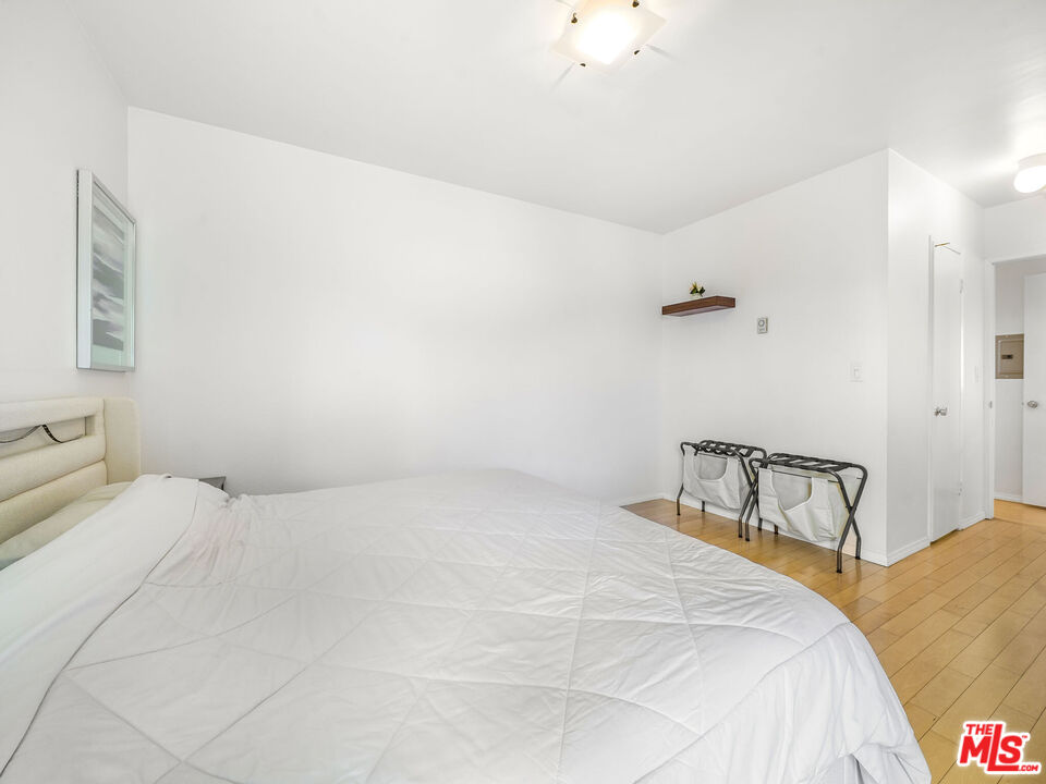 9005 Cynthia St Unit: 413