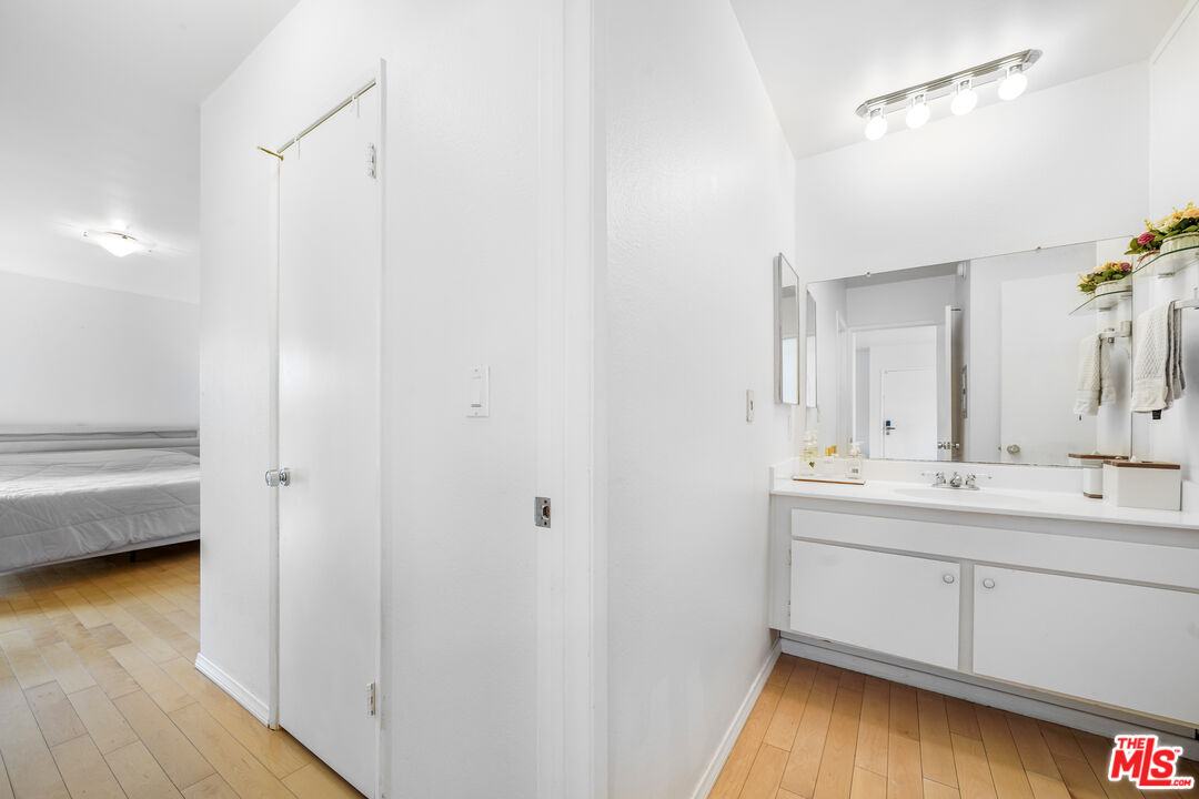 9005 Cynthia St Unit: 413