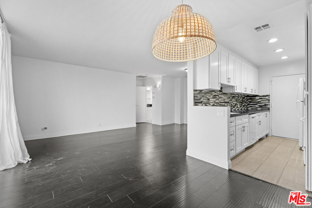 100 S Doheny Dr Unit: 1001