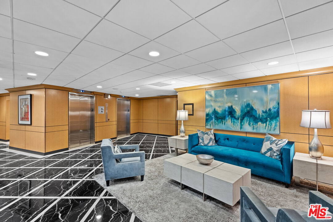 100 S Doheny Dr Unit: 1001