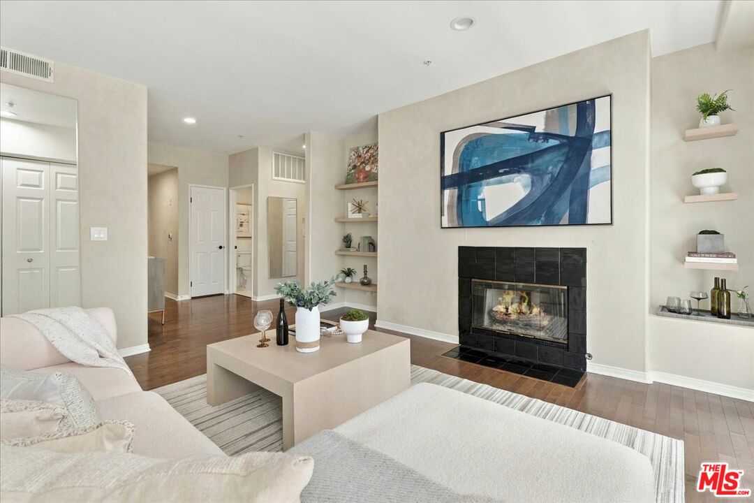 1645 Camden Ave Unit: 202