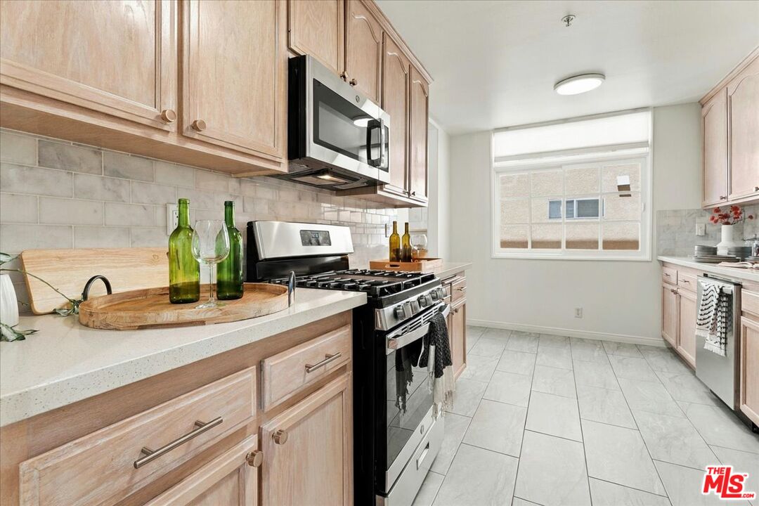 1645 Camden Ave Unit: 202